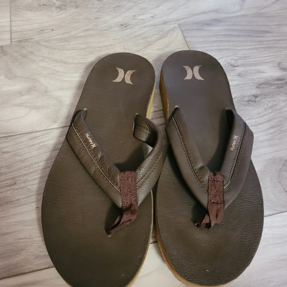 Hurley Lunar Leather Sandal size 9
